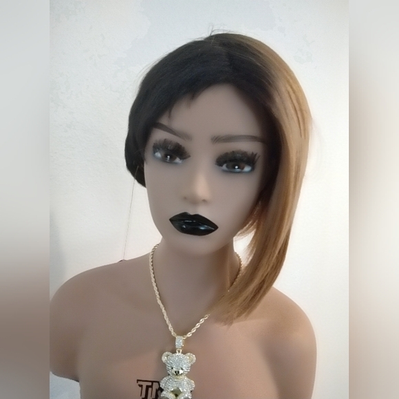 Wig - Picture 1 of 7